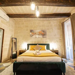 https://palazzo-del-pazzo.hotelssaintjulians.com